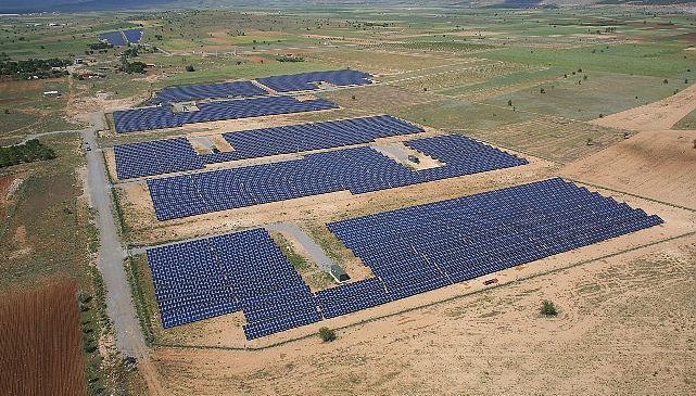 Akfen Yenilenebilir Enerji Üç Hibrit Güneş Santrali Yatırımı Anlaşmasına Daha İmza Attı